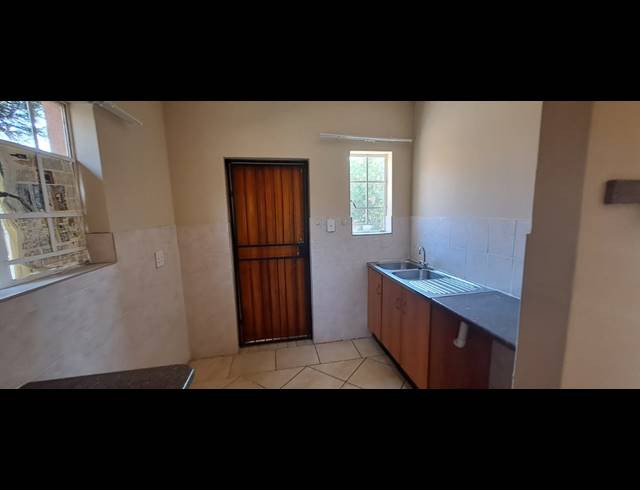 3 BEDROOM FREESTANDING FOR SALE IN WATERVAL EAST